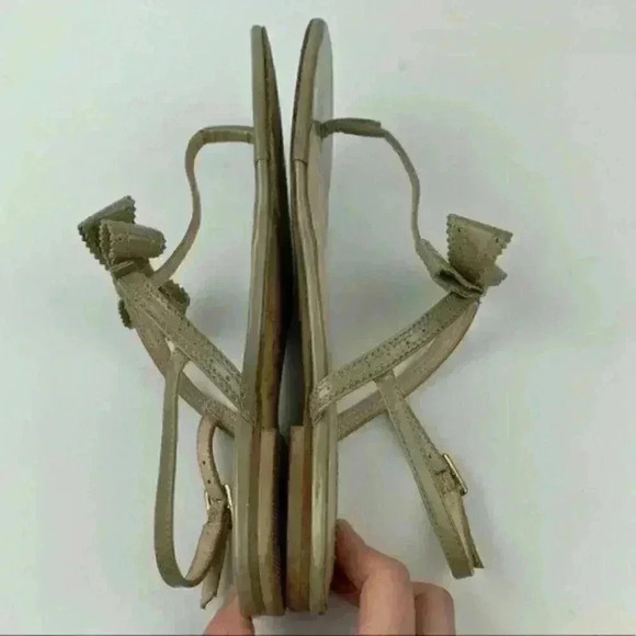 LK Bennett sandals 37.5 6.5 taupe patent leather - Picture 4 of 8